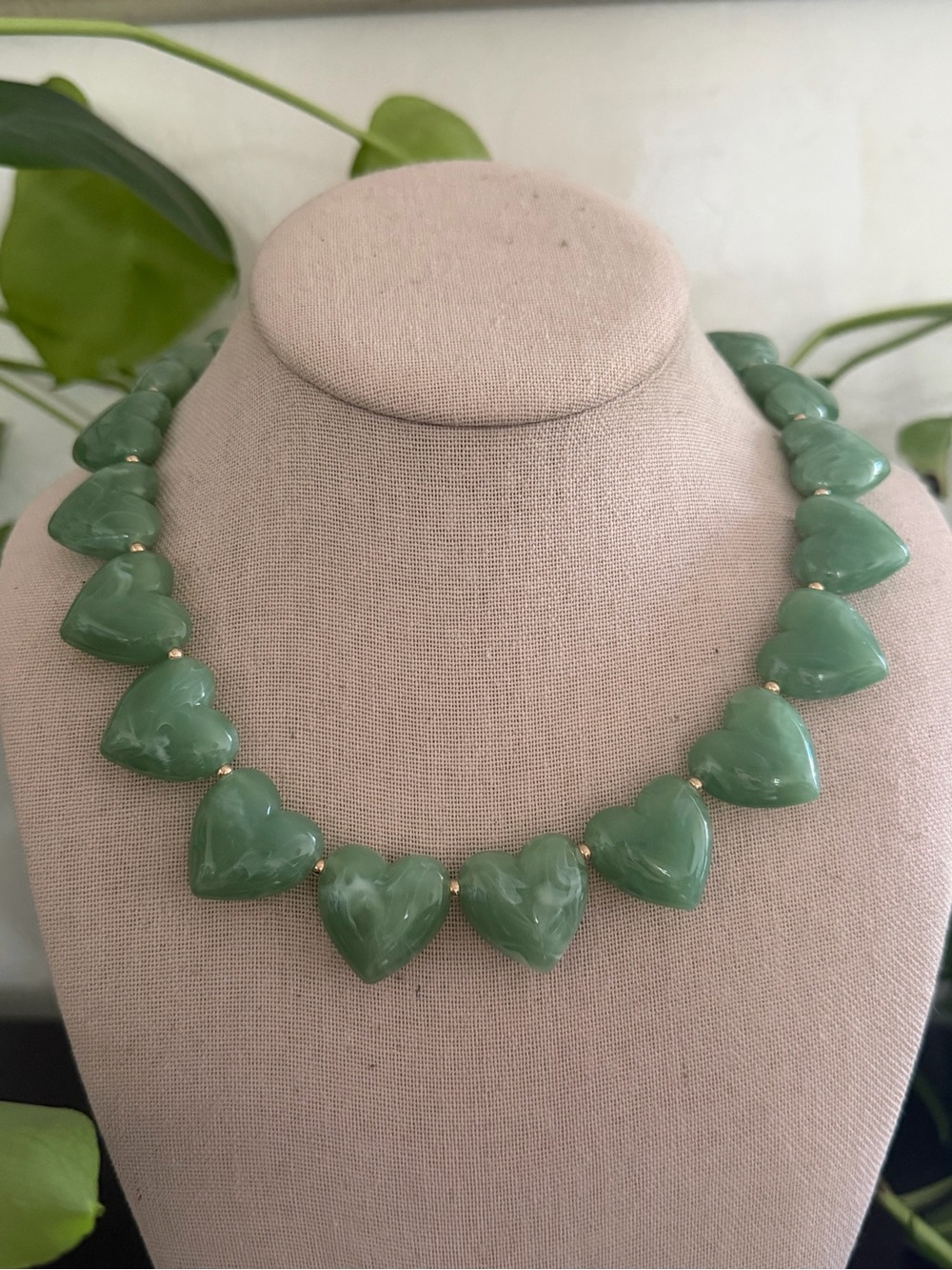 Vintage Chunky Jade Green Marbled Lucite Heart & Gold Beaded Necklace